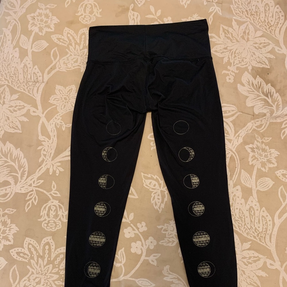 TEEKI moon phase hot pants black small full length